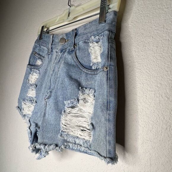 Re:Named Destroyed Jean Shorts - Picture 4 of 8